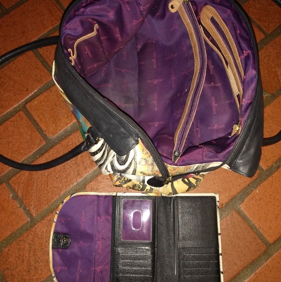 Anushka shoulder bag & wallet - Picture 3 of 4